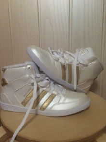 Кроссовки Adidas